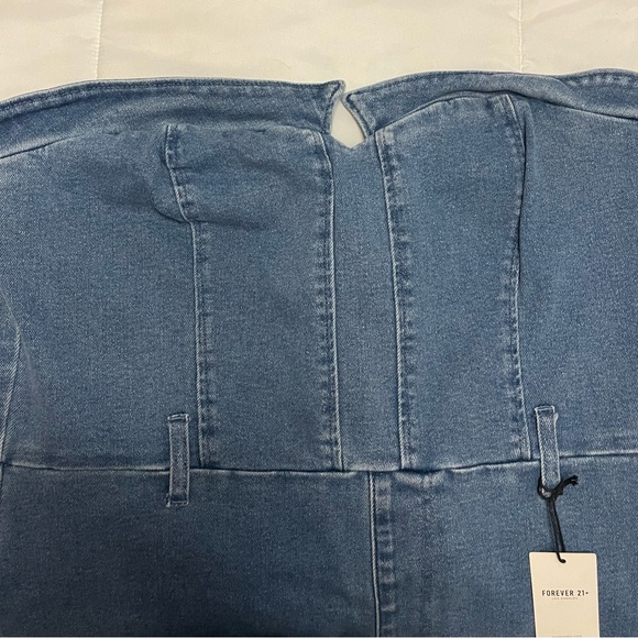 Forever 21 Sleeveless Sweetheart Neckline Denim Flare Jumpsuit - Picture 4 of 10